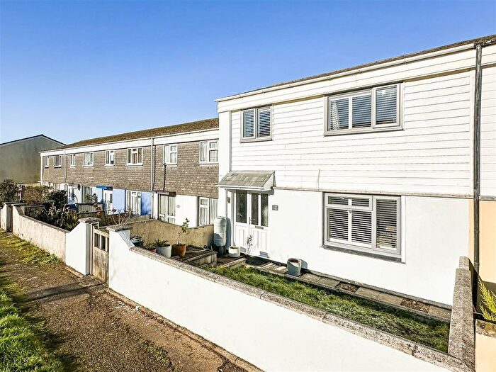 3 Bedroom Terraced House For Sale In Lowenek Close, Falmouth, TR11