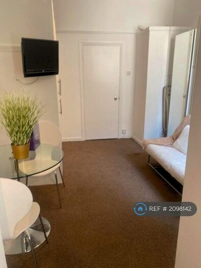 Studio To Rent In Deptford Broadway, London, SE8