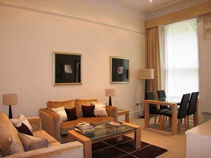 2 Bedroom Flat To Rent In Ashburn Gardens, London, SW7