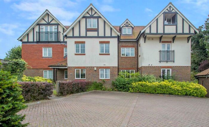2 Bedroom Apartment To Rent In Lynton House, Bluehouse Lane, Oxted, RH8