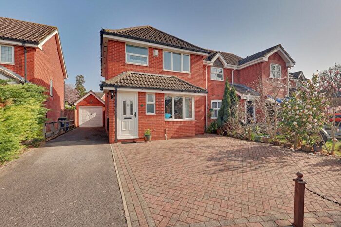 3 Bedroom Detached House For Sale In Douglas Gardens, Havant, PO9