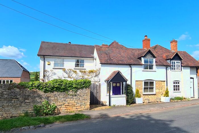 3 Bedroom Cottage For Sale In Kemerton, Tewkesbury, GL20