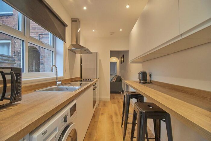 4 Bedroom Terraced House To Rent In Ullswater Street, Leicester, Leicestershire, LE2