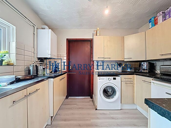 2 Bedroom Flat To Rent In Cathays Terrace, Cathays, CF24