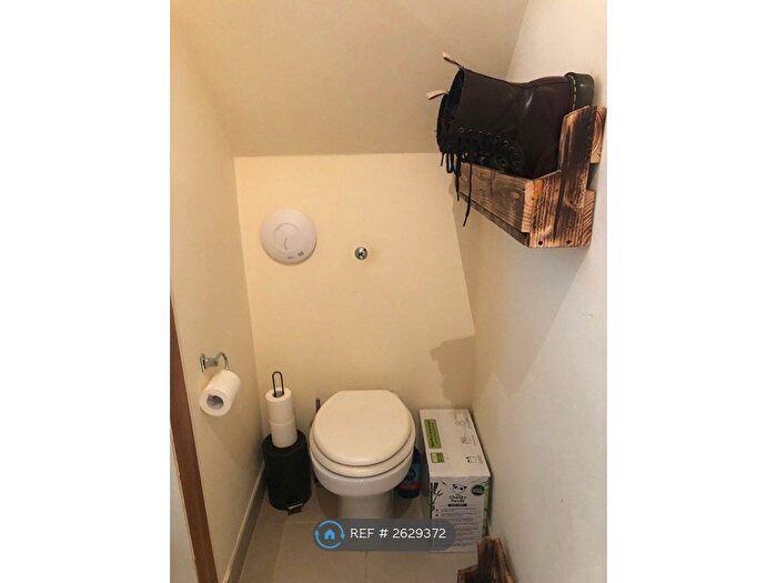 1 Bedroom Maisonette To Rent In St James Road, East Grinstead, RH19