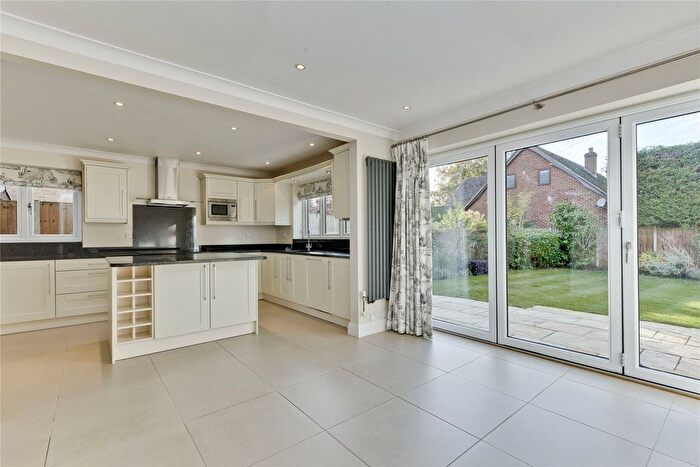 5 Bedroom Detached House To Rent In Ellesmere Road, Weybridge, Surrey, KT13