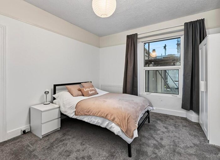 1 Bedroom House To Rent In Wake Street, Pennycomequick, Plymouth, PL4