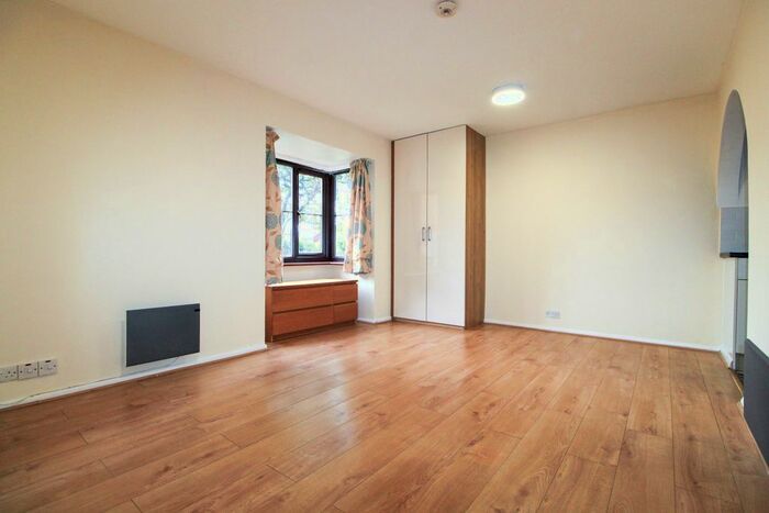 1 Bedroom Studio To Rent In Conifer Way, North Wembley, Wembley, HA0