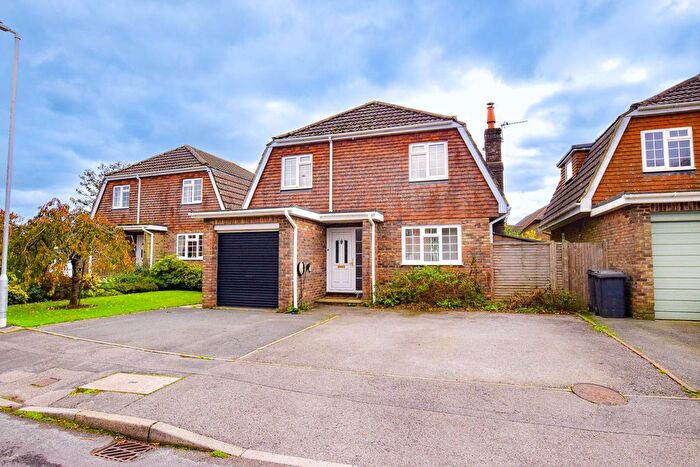 4 Bedroom Detached House To Rent In Ridgeway Close, Heathfield, TN21