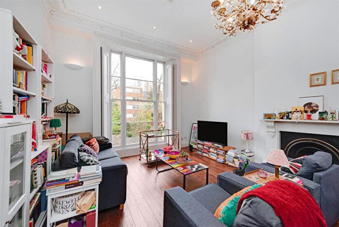 1 Bedroom Flat For Sale In Brondesbury Villas, Queen's Park, London, NW6