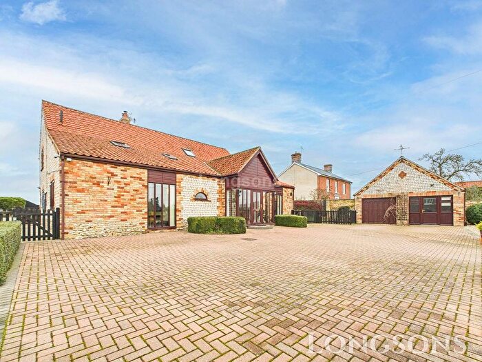 4 Bedroom Barn Conversion For Sale In White Hart Street, Foulden, IP26