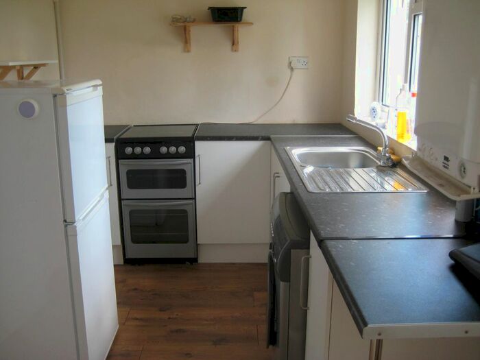 2 Bedroom Property To Rent In Wathen Road, Warwick, CV34