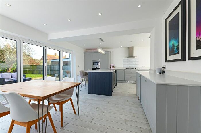 5 Bedroom Semi-detached House For Sale In Ash Crescent, Hersden, Canterbury, CT3