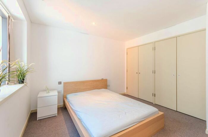 1 Bedroom Flat To Rent In Hermitage Street, Paddington, London, W2