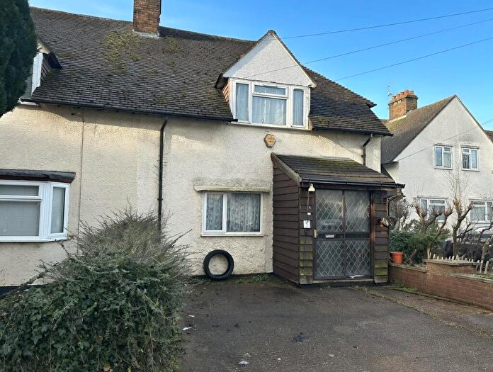 3 Bedroom Semi-Detached House For Sale In West Walk, Maidstone, ME16