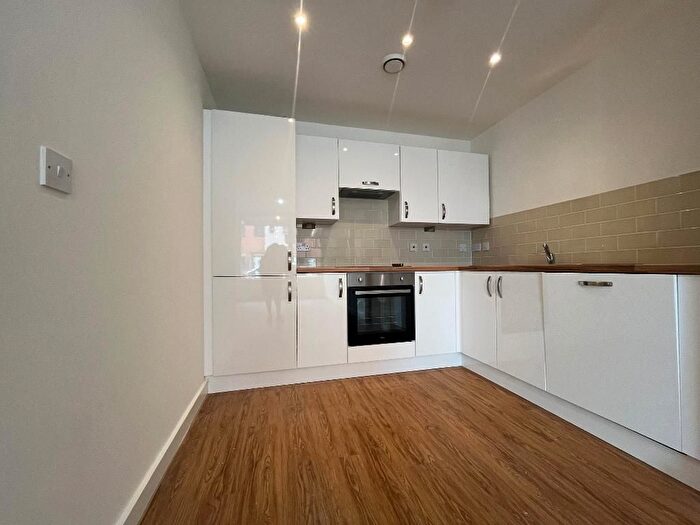 2 Bedroom Flat To Rent In Leaf Street, Manchester, M15