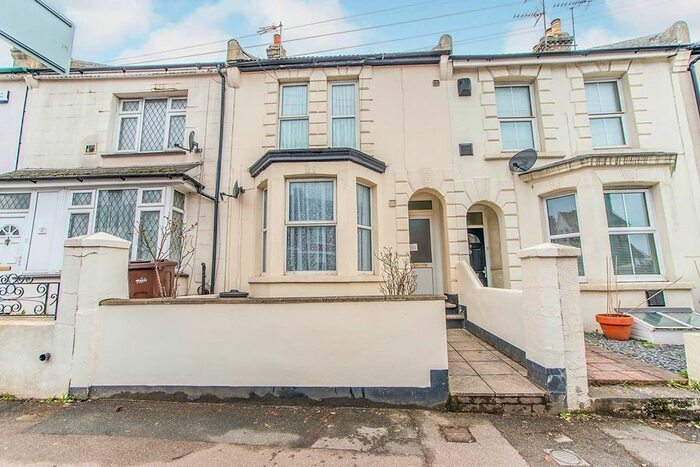 1 Bedroom Flat To Rent In Rock Avenue, Gillingham, Kent, ME7