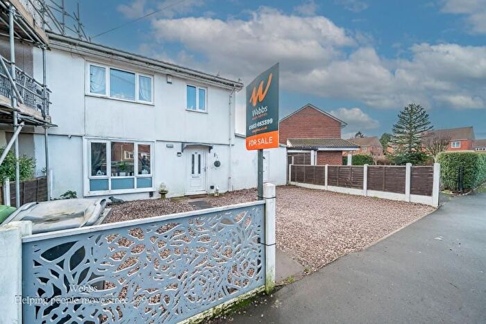 3 Bedroom Semi Detached House For Sale In Heather Road, Walsall, WS3