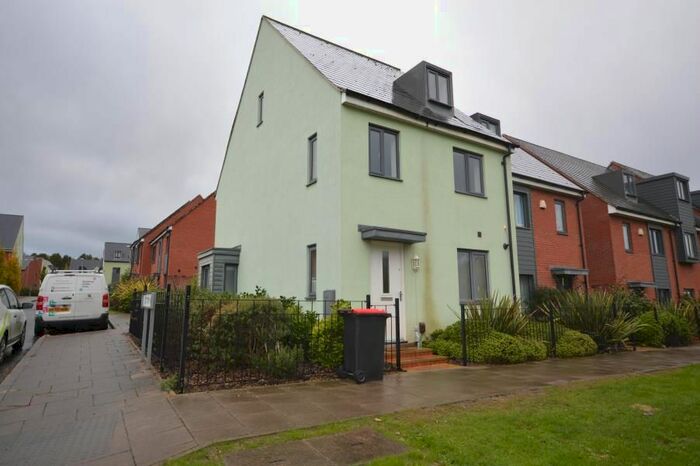 4 Bedroom End Of Terrace House To Rent In Birchfield Way, Telford TF3
