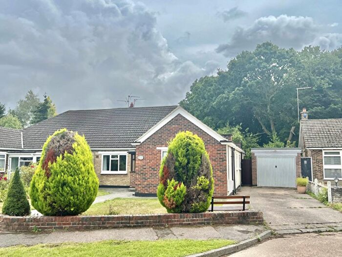 3 Bedroom Semi-Detached House For Sale In Peartrees, Ingrave, CM13