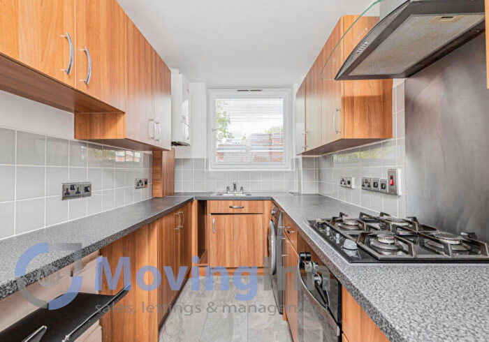 2 Bedroom Flat To Rent In Lloyd Court, York Hill, West Norwood, SE27