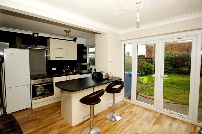 2 Bedroom Detached House For Sale In Palmerston Walk, Sittingbourne, ME10