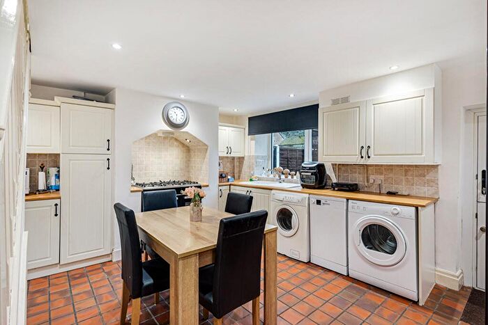 2 Bedroom Cottage For Sale In Blackburn Road, Bolton, BL7