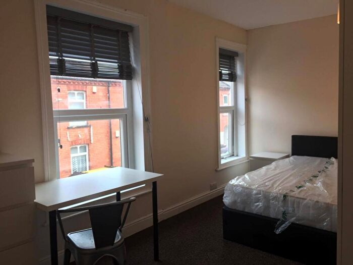 3 Bedroom Terraced House To Rent In Bed Student House // Popular Area // Aug, LN5