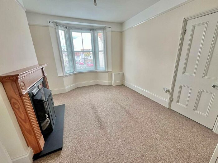 2 Bedroom Terraced House For Sale In Lewes Road, Newhaven, BN9