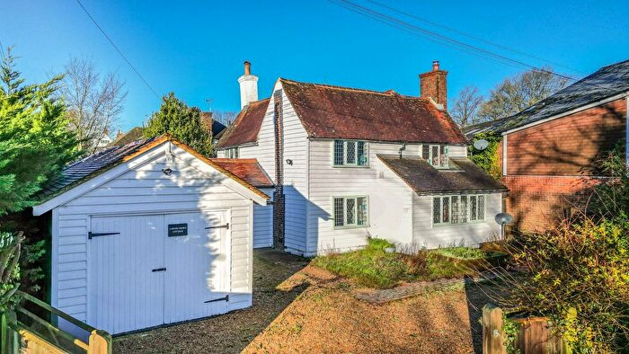 4 Bedroom Detached House For Sale In Back Road, Sandhurst, Kent, TN18