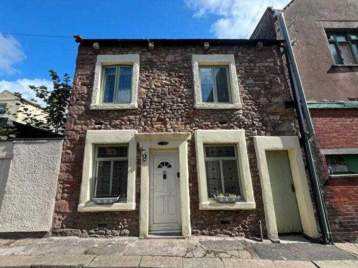 2 Bedroom Cottage To Rent In Tunstall Street, Morecambe, LA4