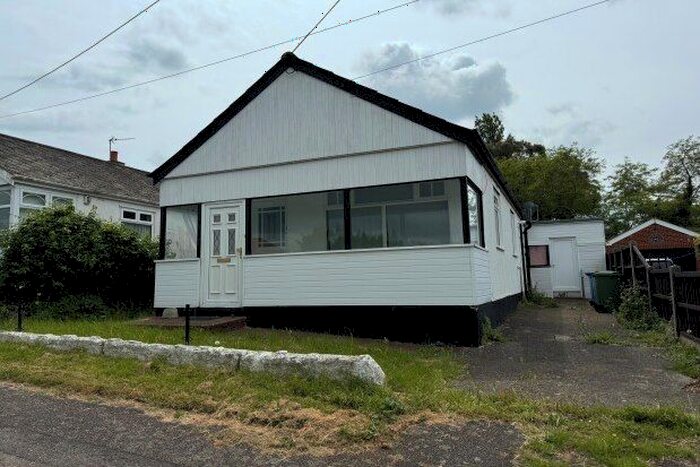 3 Bedroom Detached Bungalow To Rent In Cliff Gardens, Sheerness, ME12