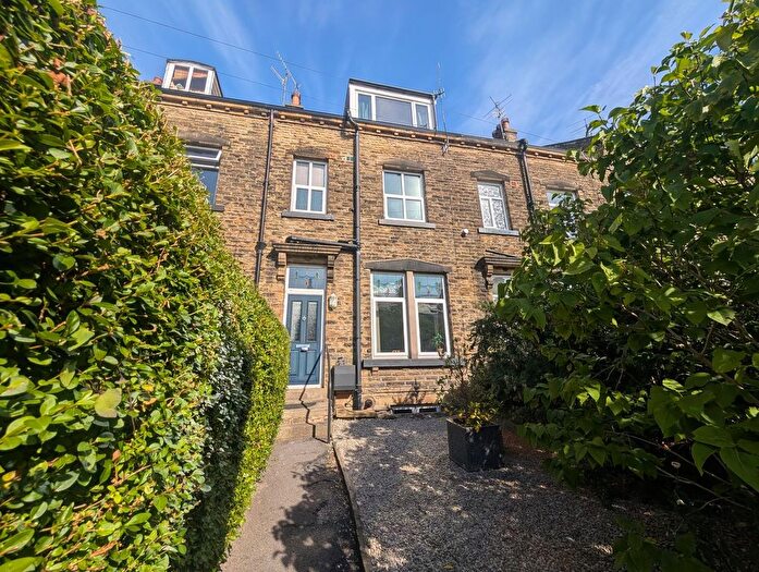 4 Bedroom Terraced House For Sale In Bromley Road, Shipley, BD18