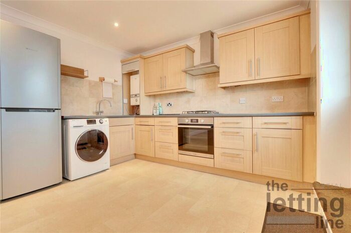 2 Bedroom Apartment To Rent In Forty Hill, Enfield, Middlesex, EN2
