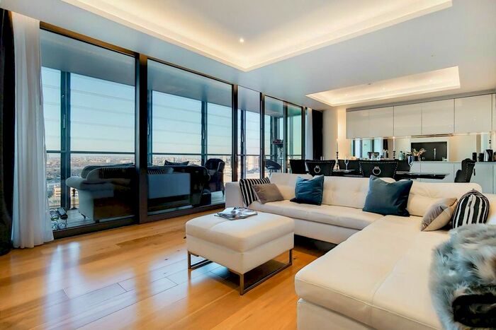 3 Bedroom Flat To Rent In Eastfields Avenue, Wandsworth, London, SW18