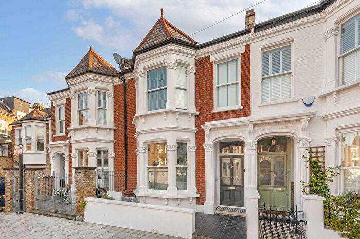 4 Bedroom Property To Rent In Shandon Road, Clapham, SW4