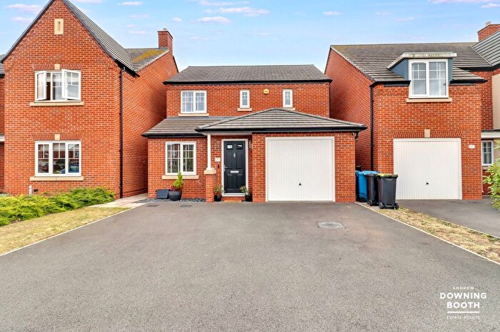 3 Bedroom Detached House For Sale In Sayles Grove, Fradley, Lichfield, WS13
