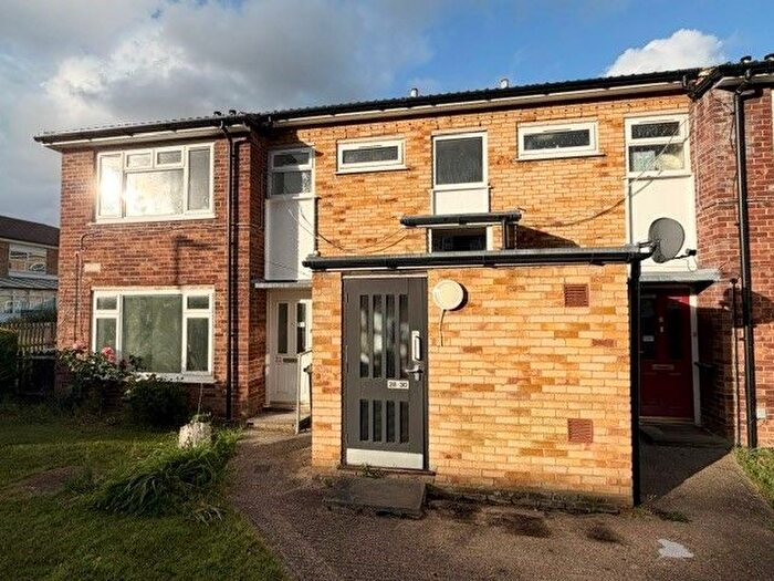 1 Bedroom Flat For Sale In Meadow Road, Bushey, WD23