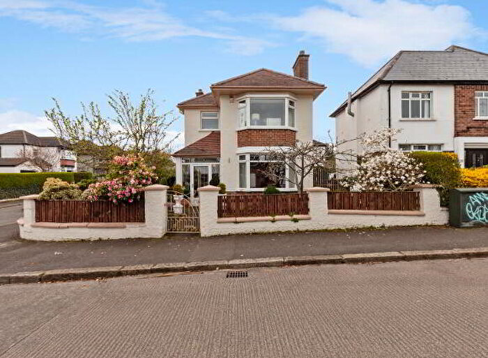 3 Bedroom Detached House For Sale In Thornhill Park, Belfast, BT5