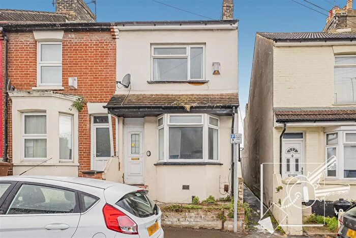 3 Bedroom Property For Sale In Baden Road, Gillingham, Kent, ME7