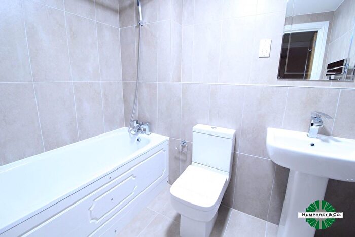 1 Bedroom Property To Rent In High Road, Ilford, IG1