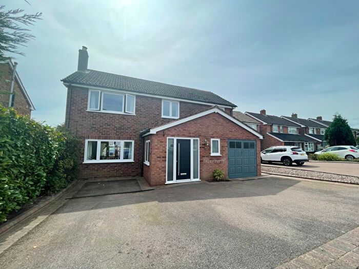 5 Bedroom Property To Rent In Ferndale Road, Lichfield, WS13