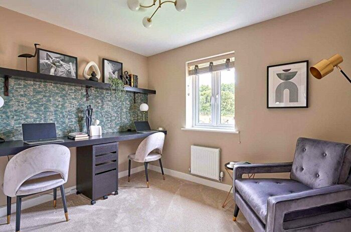 5 Bedroom Detached House For Sale In The Street, Tongham, GU10
