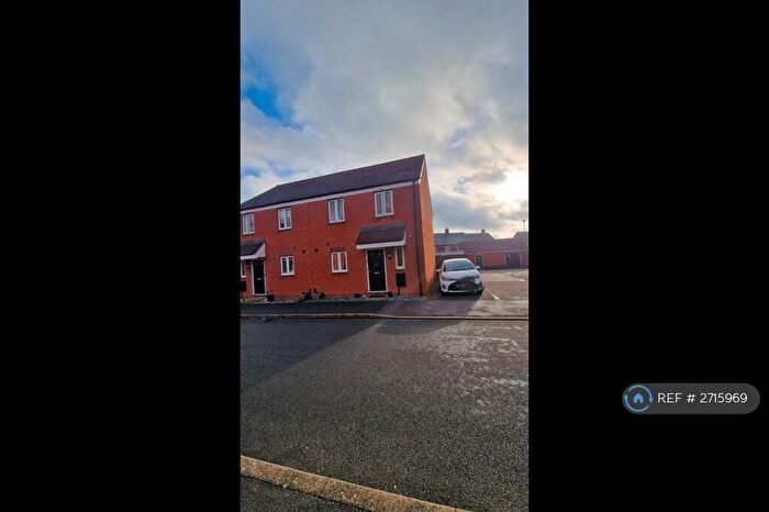 3 Bedroom Semi Detached House To Rent In Cardinal Drive, Aylesbury, HP18