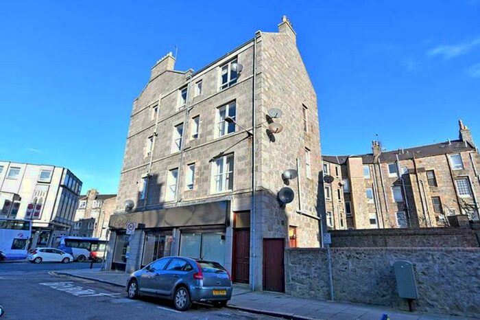1 Bedroom Flat To Rent In Hollybank Place, Top Left, AB11