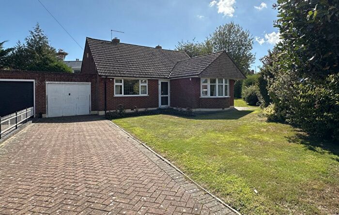 3 Bedroom Bungalow For Sale In Paddock Close, Sholden, CT14