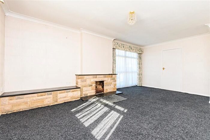 3 Bedroom Detached Bungalow For Sale In Ashleigh Close, Meopham, Gravesend, Kent, DA13