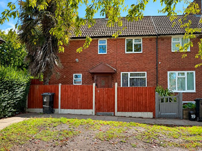 2 Bedroom Semi-Detached House For Sale In Oakfield Road, Wollescote, Stourbridge, DY9