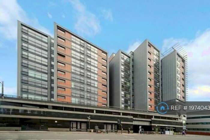 2 Bedroom Flat To Rent In Lancefield Quay, Glasgow, G3