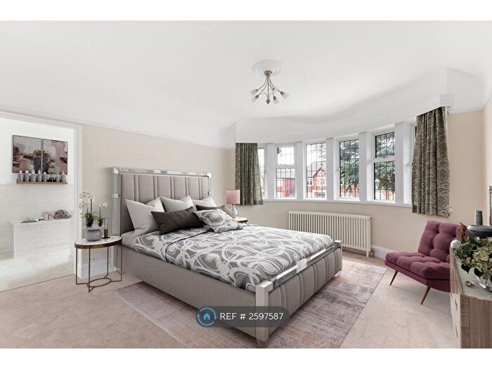 5 Bedroom Detached House To Rent In Blakes Avenue, New Malden, KT3